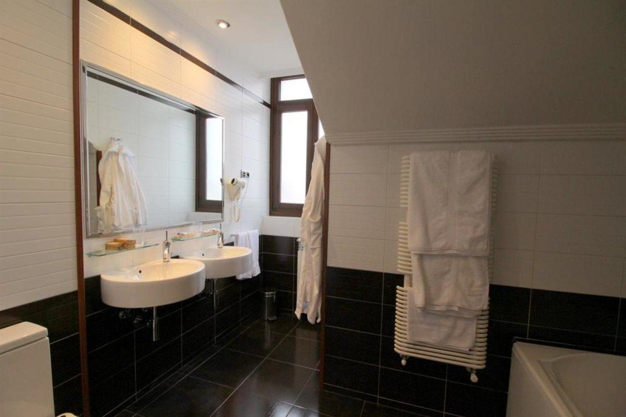 Noreña Hospedium Hotel La Casona Del Conde מראה חיצוני תמונה